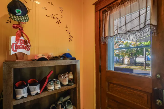 $194,800 | 621 West Marshall Street, Manitowoc, WI 54220