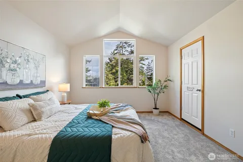 $949,000 | 2255 North Aviator Lane, Oak Harbor, WA 98277