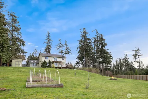 $949,000 | 2255 North Aviator Lane, Oak Harbor, WA 98277