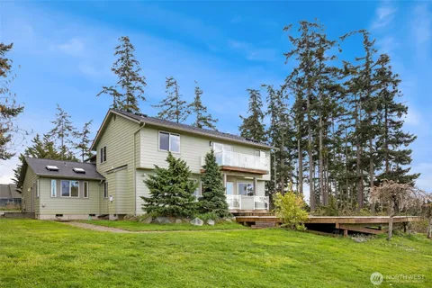 $949,000 | 2255 North Aviator Lane, Oak Harbor, WA 98277