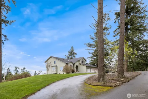 $949,000 | 2255 North Aviator Lane, Oak Harbor, WA 98277