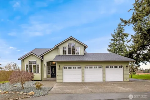 $949,000 | 2255 North Aviator Lane, Oak Harbor, WA 98277