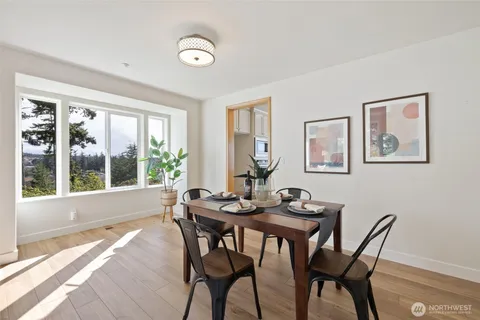 $949,000 | 2255 North Aviator Lane, Oak Harbor, WA 98277