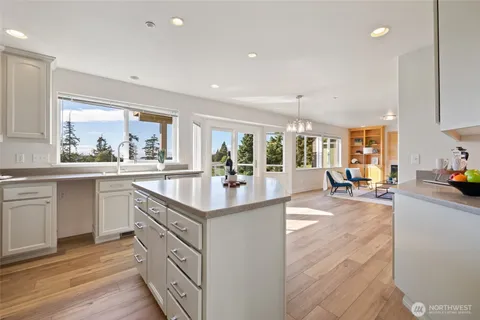 $949,000 | 2255 North Aviator Lane, Oak Harbor, WA 98277