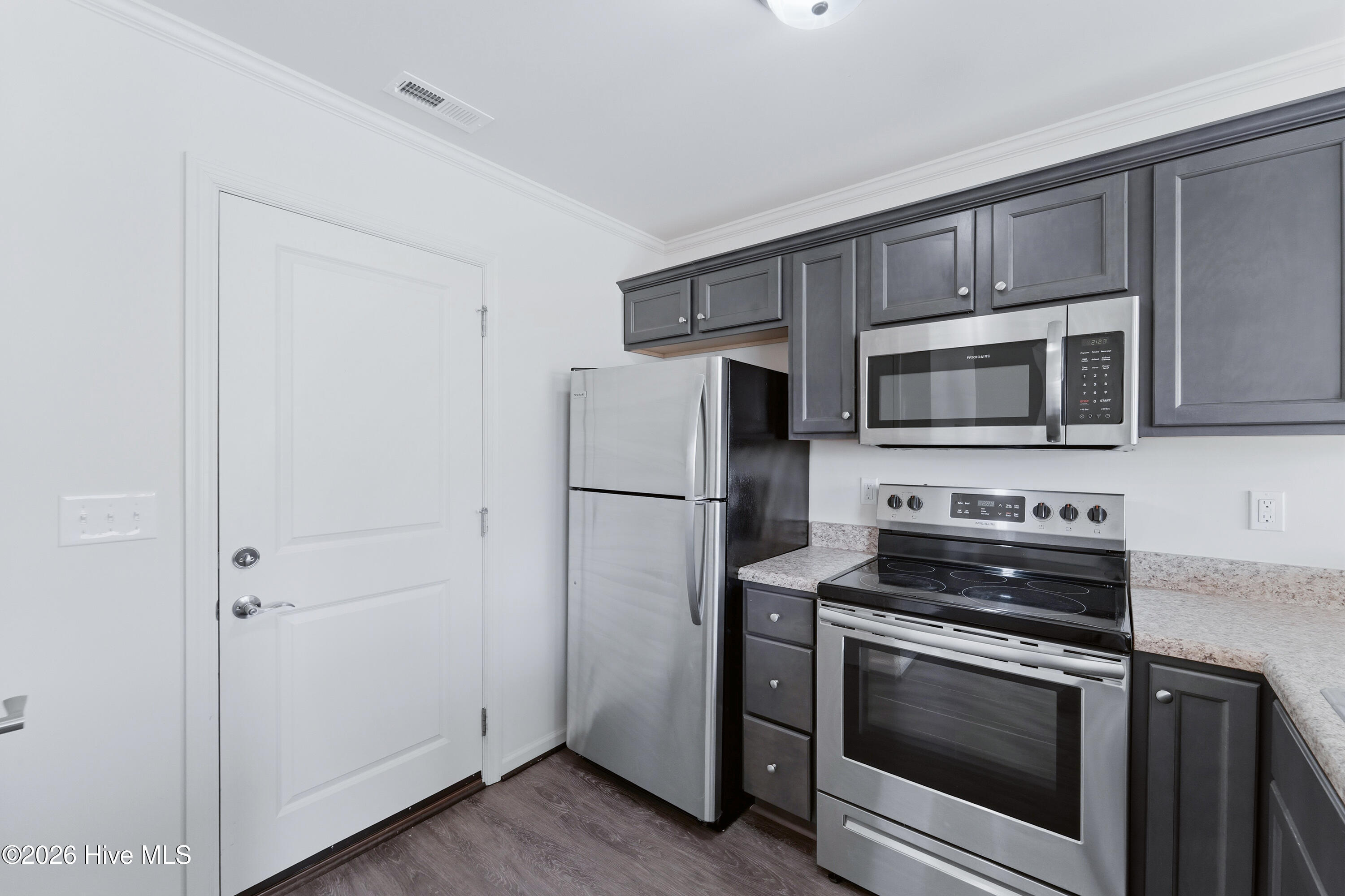 446 Sullivan Loop Road Midway Park, NC 28544 - Photo 9 of 27 Gallery Image 9
