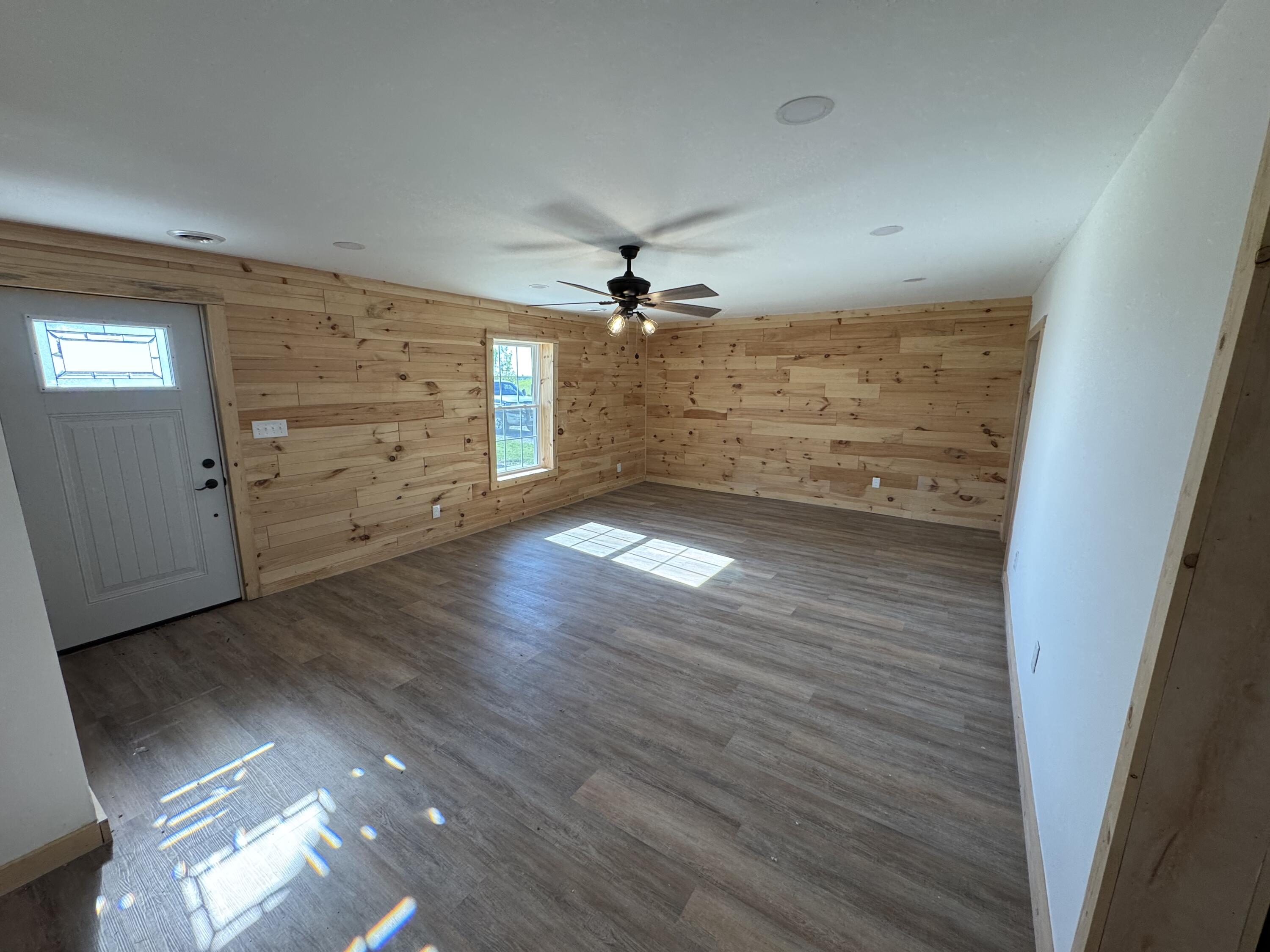 2545 Georgetown Road Owenton, KY 40359 - Photo 11 of 26 Living Room