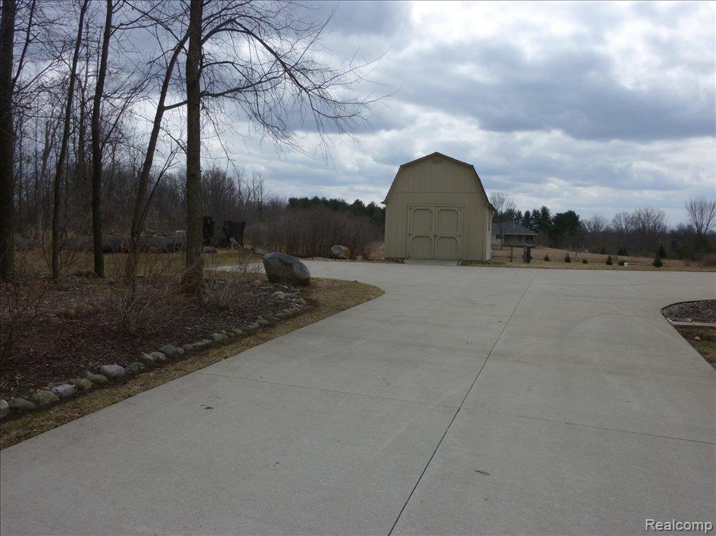 1416 Argentine Road Howell, MI 48843 - Photo 2 of 16 P1000644