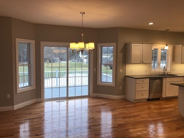 165 Canterbury Road Springfield, MA 01118 - Photo 5 of 21