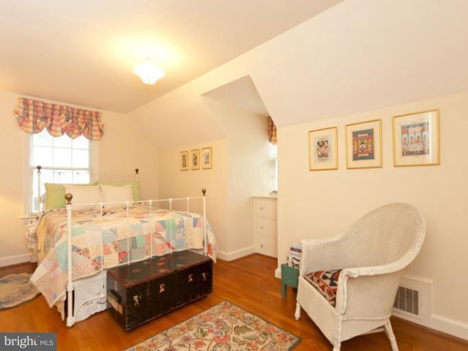 7607 Glendale Road Chevy Chase, MD 20815 - Photo 2 of 19 Bedroom