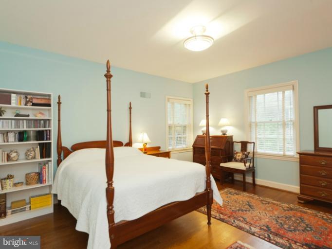 7607 Glendale Road Chevy Chase, MD 20815 - Photo 12 of 19 Bedroom