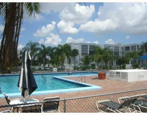 $279,900 | 600 Northeast 2nd Street, Unit 101, Dania Beach, FL 33004