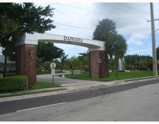 $279,900 | 600 Northeast 2nd Street, Unit 101, Dania Beach, FL 33004