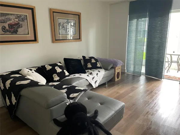 $279,900 | 600 Northeast 2nd Street, Unit 101, Dania Beach, FL 33004