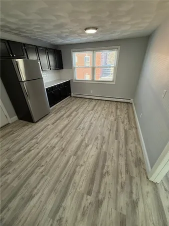 $2,095 | 61 Esten Avenue, Unit 4, Pawtucket, RI 02860