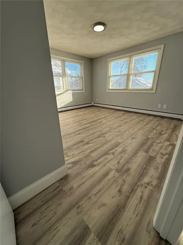 $2,095 | 61 Esten Avenue, Unit 4, Pawtucket, RI 02860