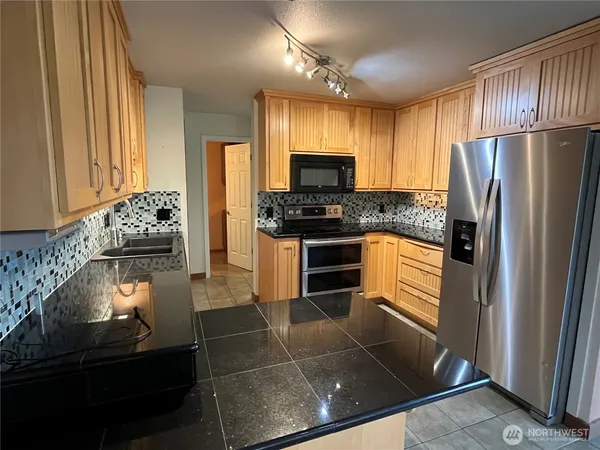 $389,900 | 102 Shelter Bay Drive, La Conner, WA 98257