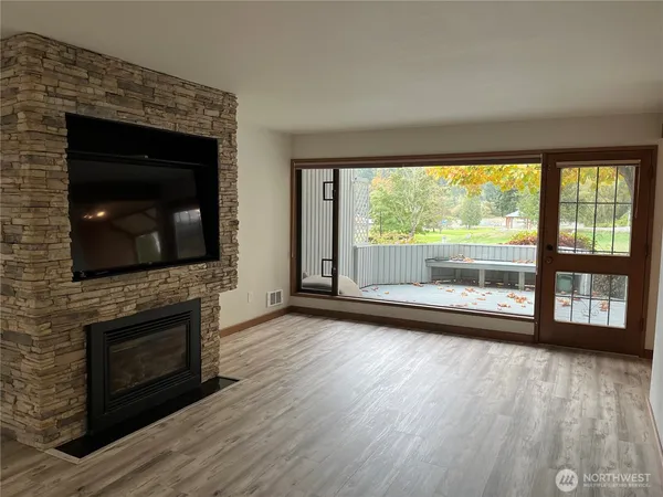 $389,900 | 102 Shelter Bay Drive, La Conner, WA 98257