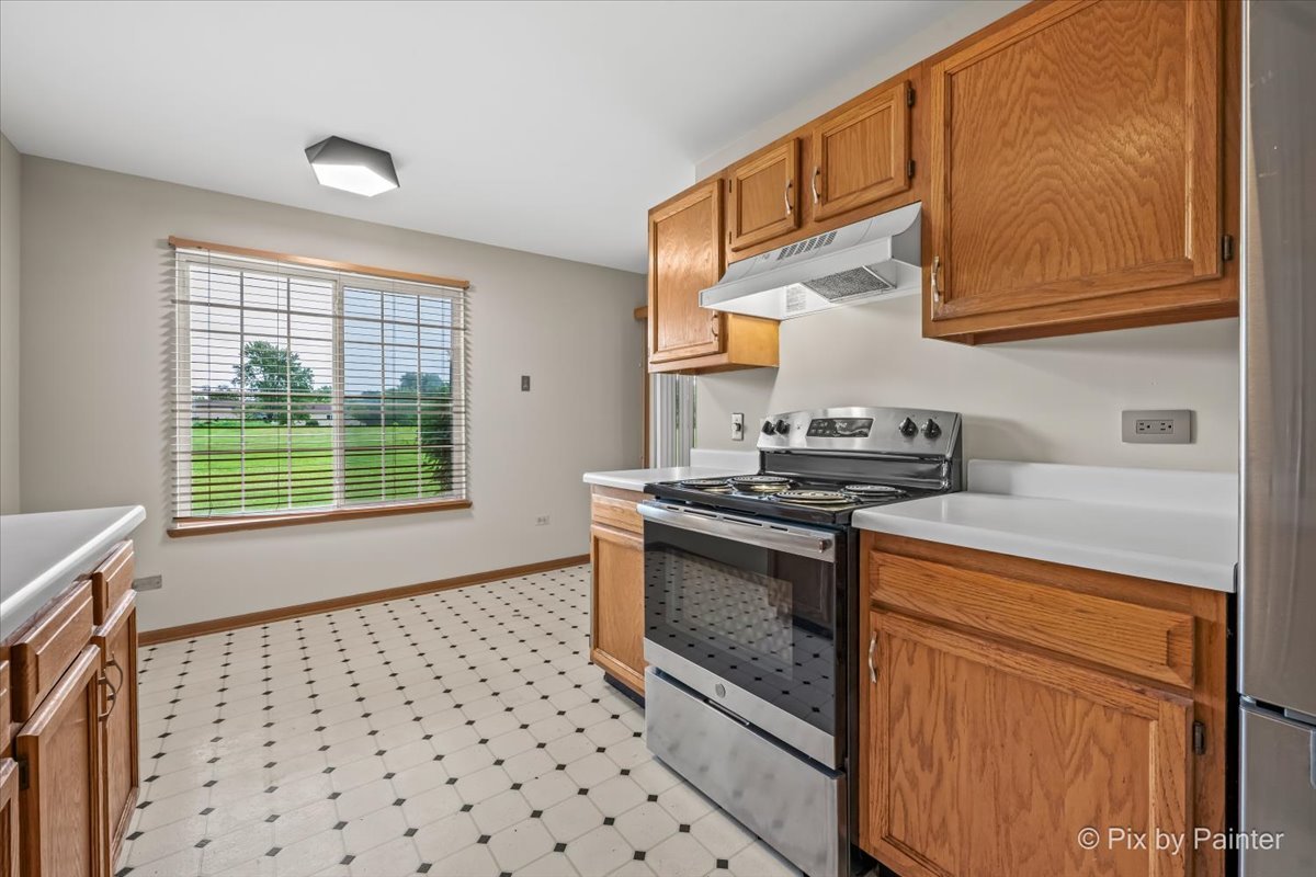 917 Golf Course Road, Unit 2 Crystal Lake, IL 60014 - Photo 6 of 44