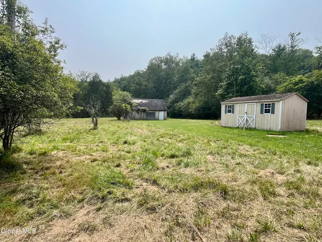 $65,000 | 424 Medway-Earlton Road, Coxsackie, NY 12058