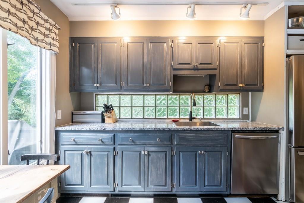 483 Bay Road Hamilton, MA 01982 - Photo 13 of 27
