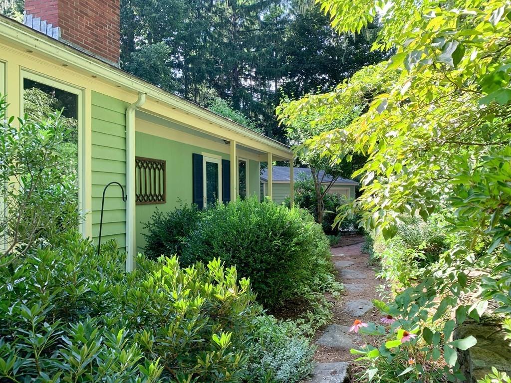 483 Bay Road Hamilton, MA 01982 - Photo 3 of 27