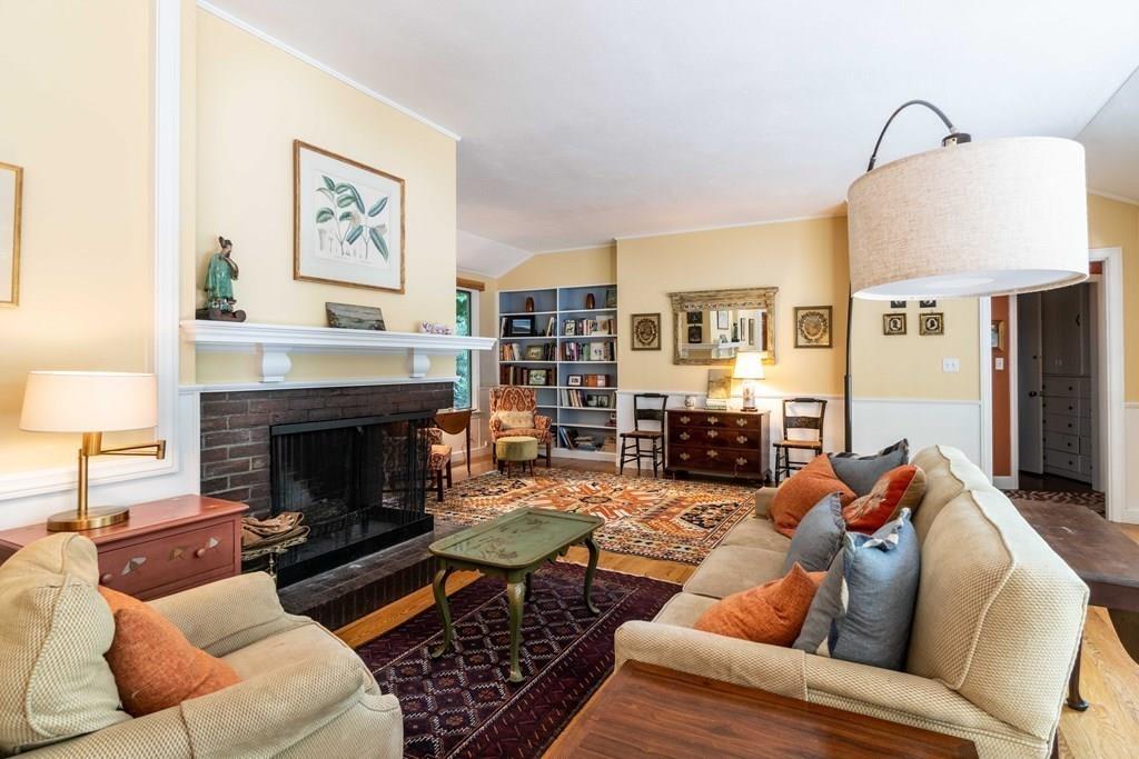 483 Bay Road Hamilton, MA 01982 - Photo 7 of 27