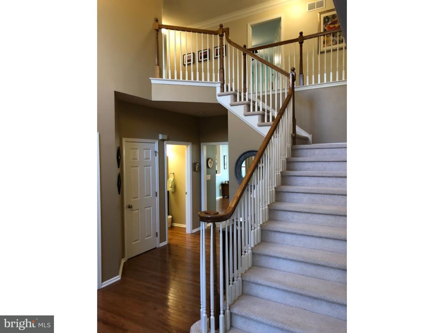 2901 Chestnut Hill Road Pottstown, PA 19465 - Photo 4 of 25 Foyer