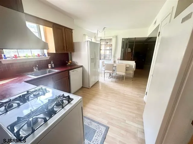 $459,900 | 814 Berrywood Lane, Galloway Township, NJ 08205