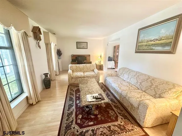 $459,900 | 814 Berrywood Lane, Galloway Township, NJ 08205