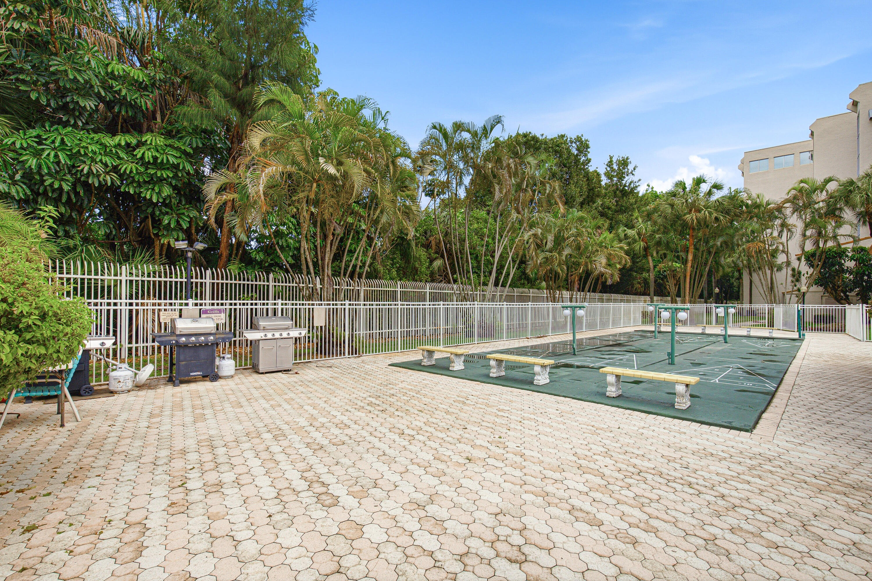 3940 Inverrary Boulevard, Unit 603A Lauderhill, FL 33319 - Photo 34 of 39 Amenities - BBQ - Shuffleboard - B
