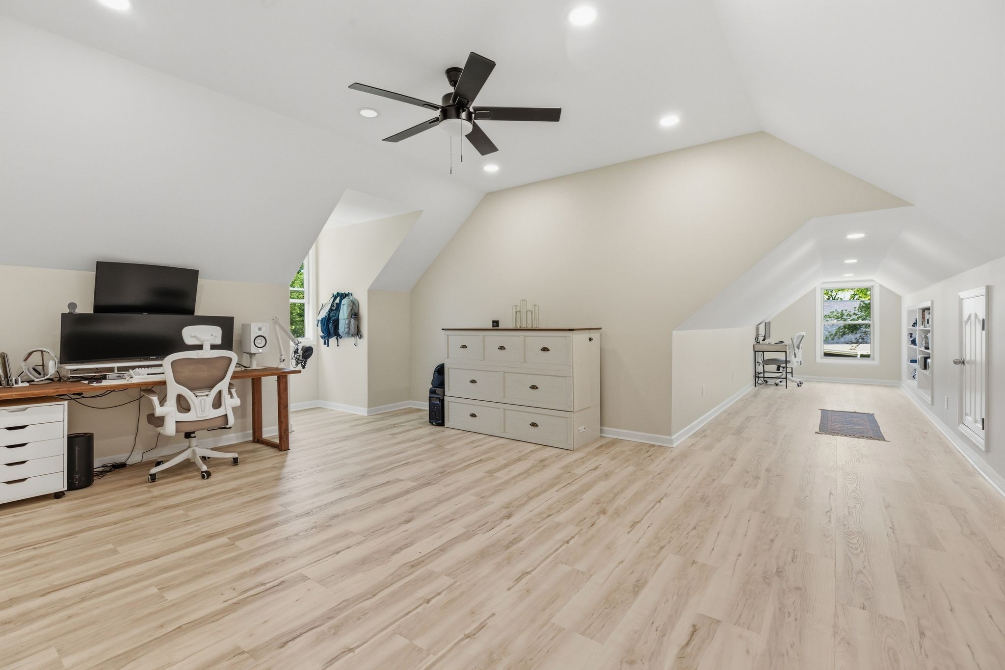 2306 Red Mile Road Murfreesboro, TN 37127 - Photo 28 of 43 a view of a livingroom with hardwood floor and a ceiling fan