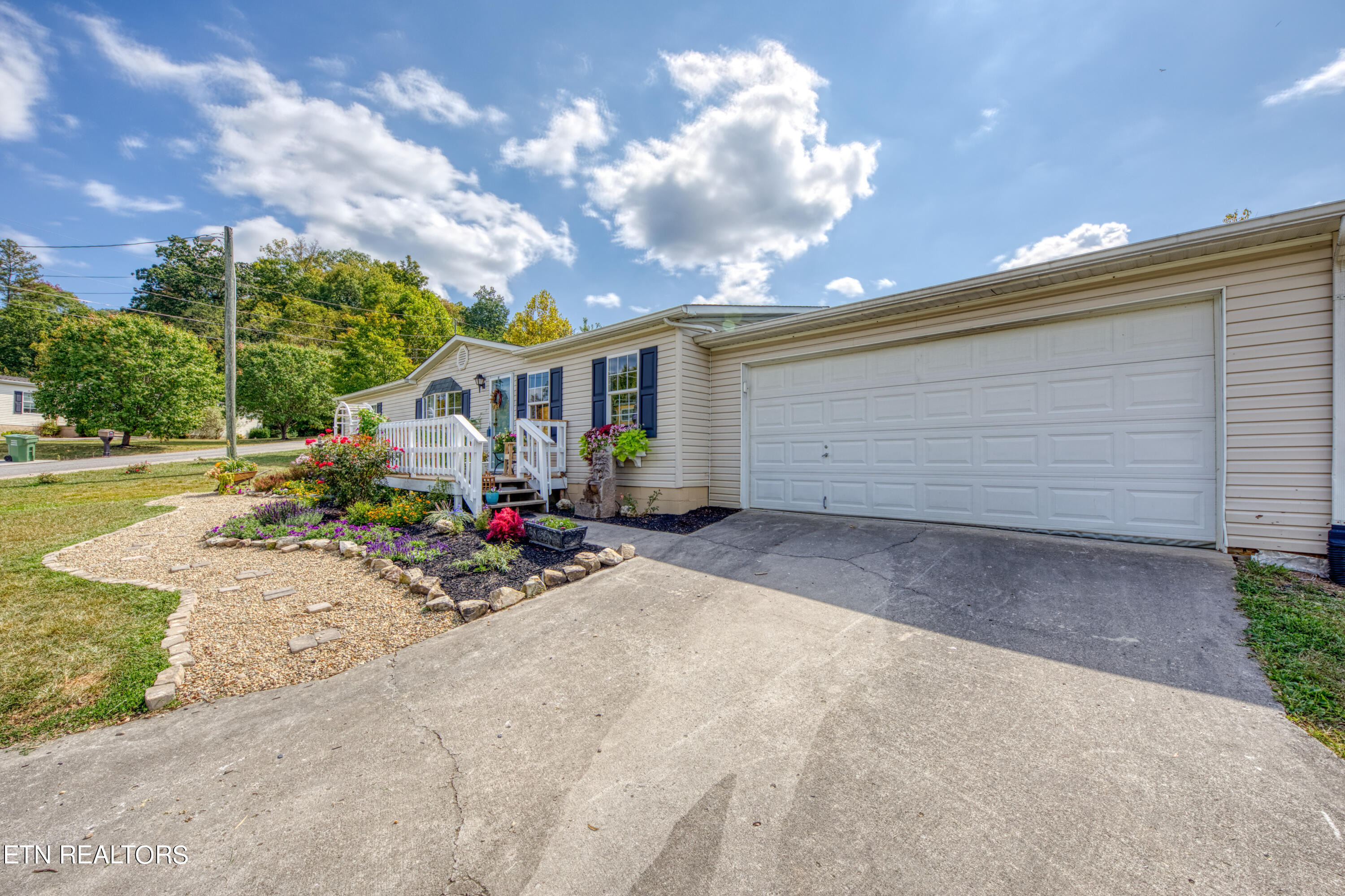 342 Clearwater Ridge Maynardville, TN 37807 - Photo 3 of 26 0H3A3350_3