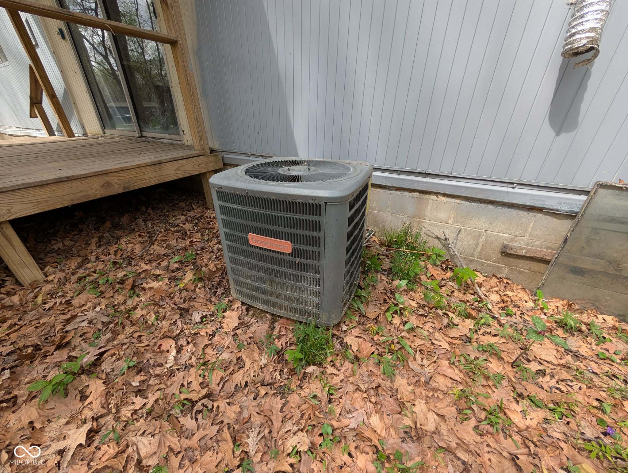 249 Ole Rocking Chair Way Cloverdale, IN 46120 - Photo 2 of 4