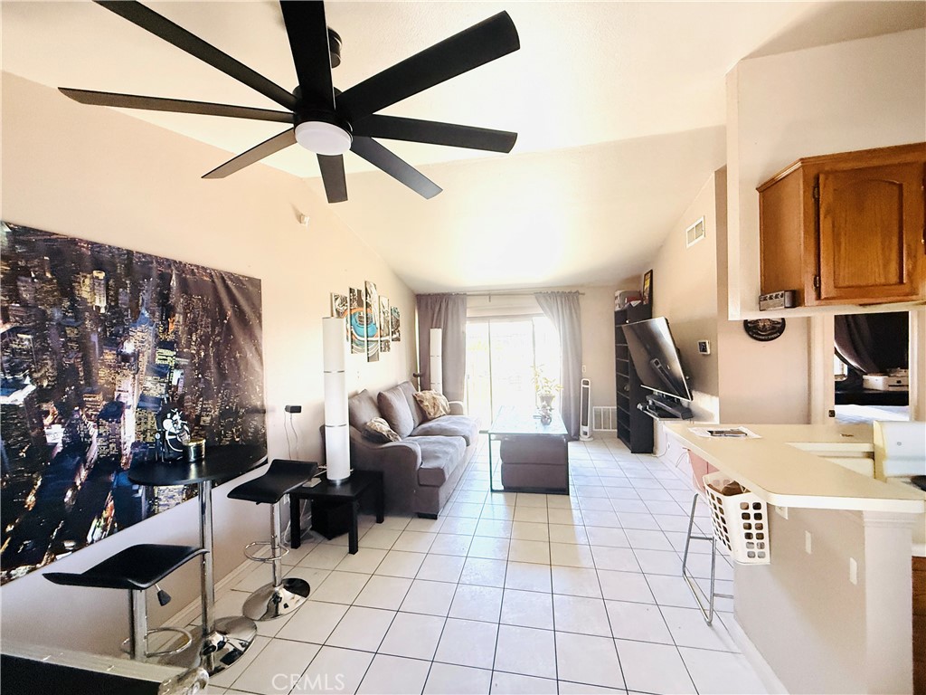 9505 Arlington, Unit 77 Riverside, CA 92503 - Photo 4 of 24 Gallery Image 4
