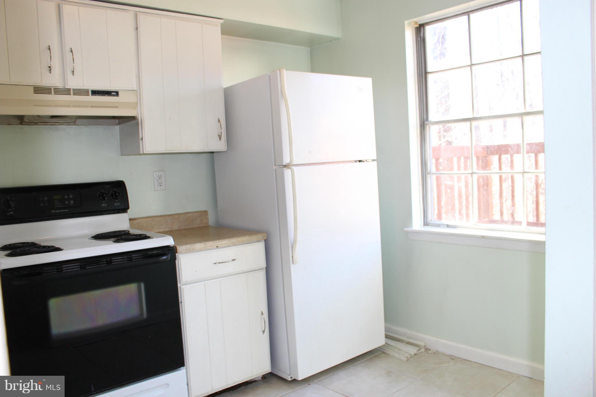 102 Valley Bend Road Westminster, MD 21157 - Photo 11 of 27 Kitchen