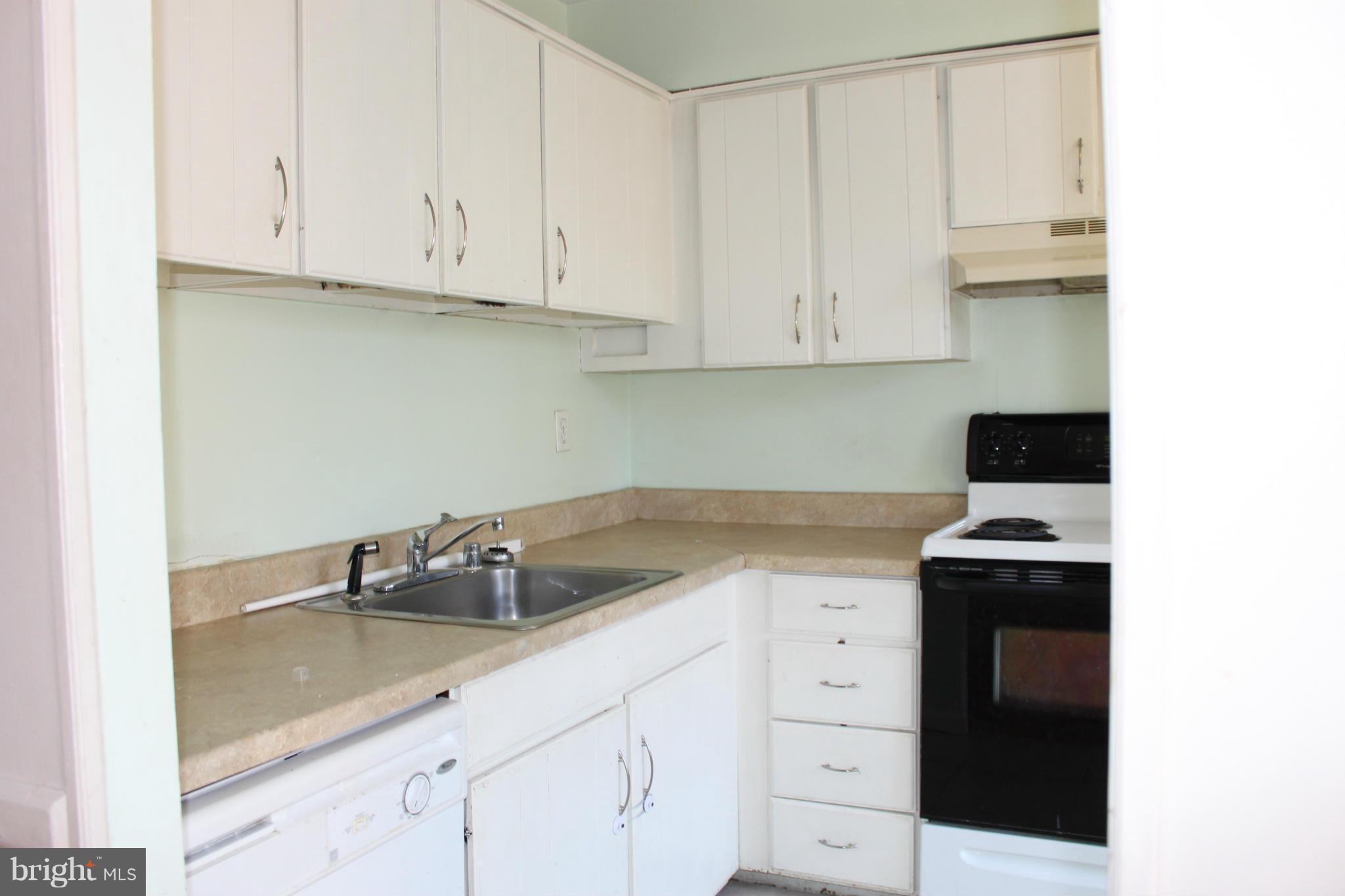102 Valley Bend Road Westminster, MD 21157 - Photo 13 of 27 Kitchen