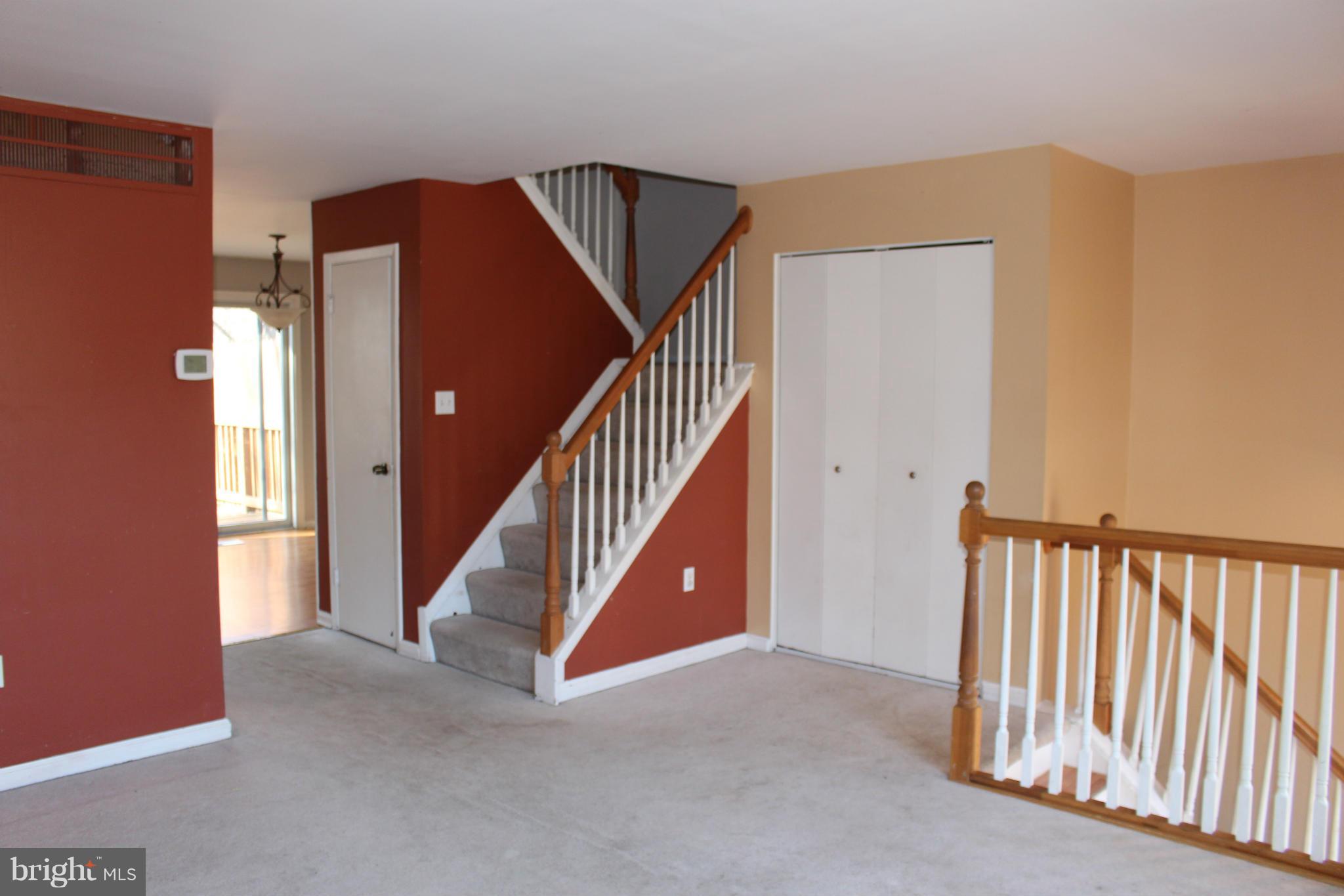102 Valley Bend Road Westminster, MD 21157 - Photo 5 of 27 Living Room