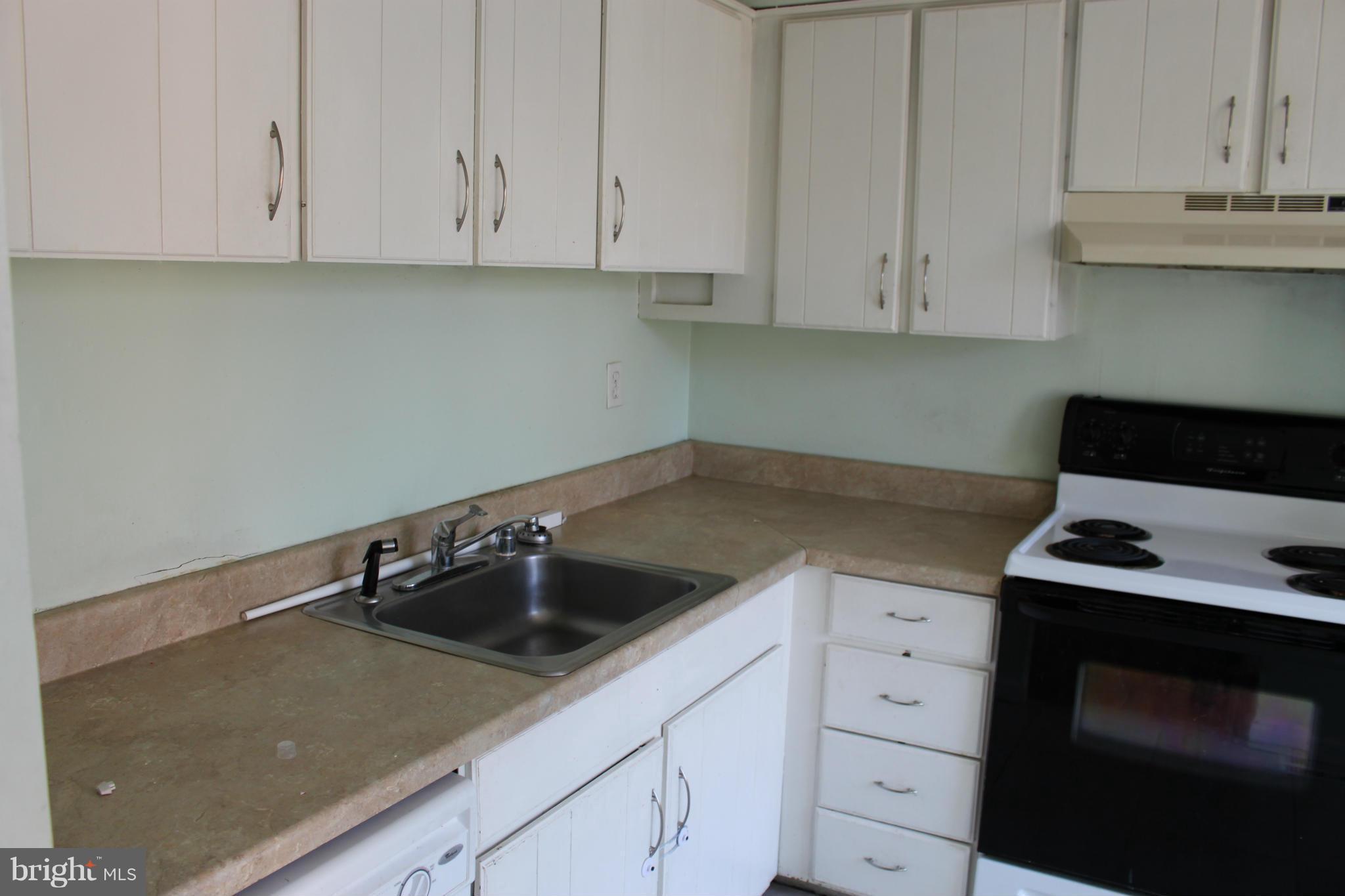 102 Valley Bend Road Westminster, MD 21157 - Photo 10 of 27 Kitchen