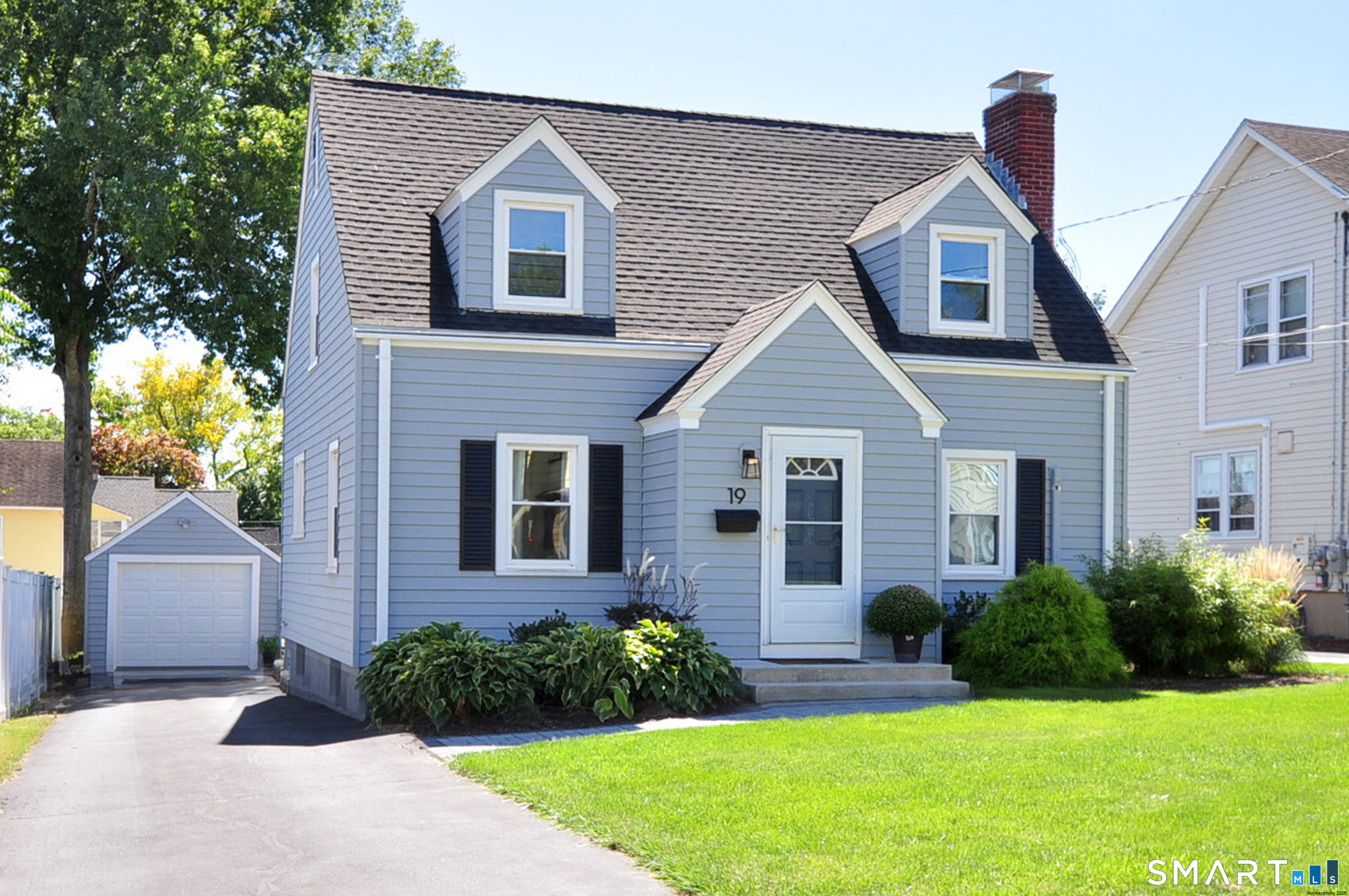 19 Fennbrook Road West Hartford, CT 06119 - Photo 1 of 31 Gallery Image 1