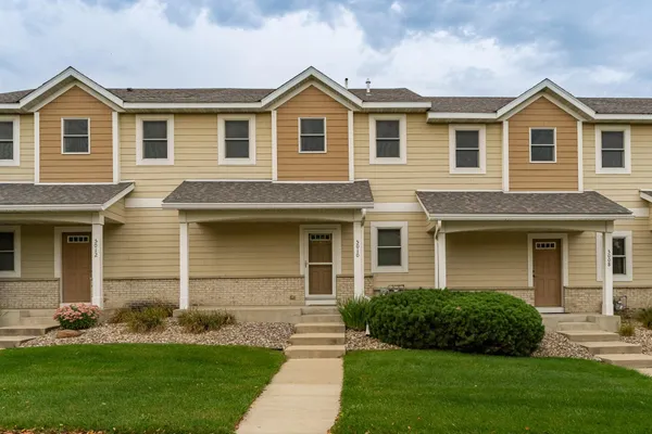 $279,900 | 5010 Harvest Lake Drive Northwest, Rochester, MN 55901