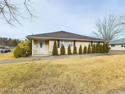 $170,000 | 3 St Moritz Place, Toms River, NJ 08753