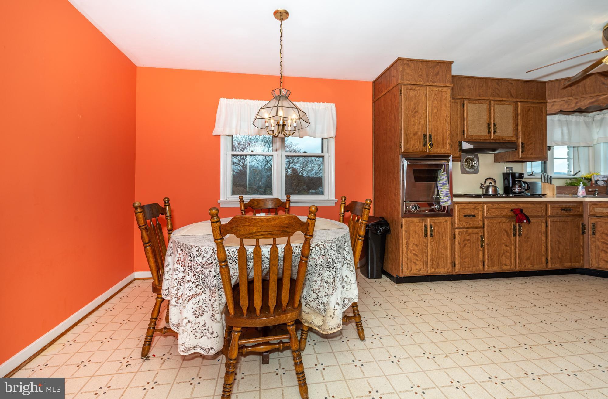 340 School Road Denver, PA 17517 - Photo 7 of 26 Dining Area