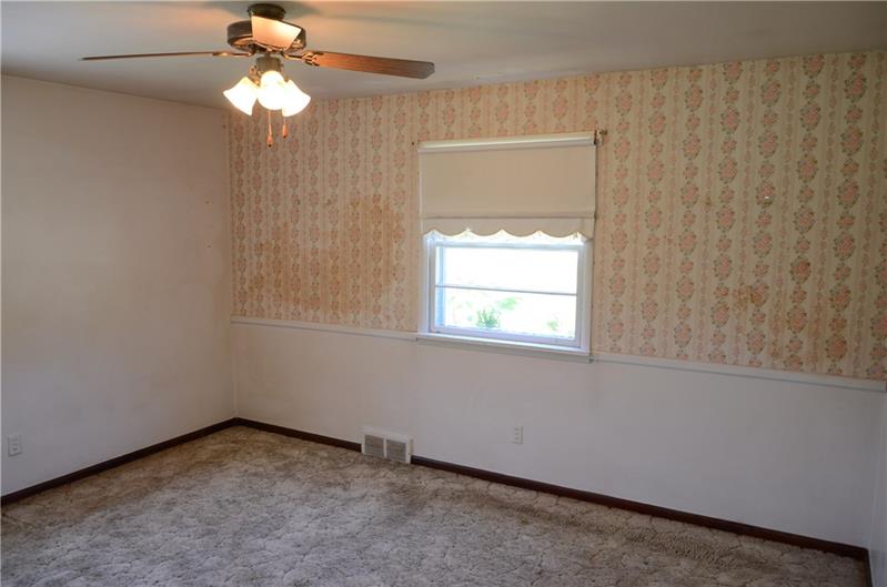 590 Rich Hill Road Apollo, PA 15613 - Photo 11 of 20 Master Bedroom - 11x14
