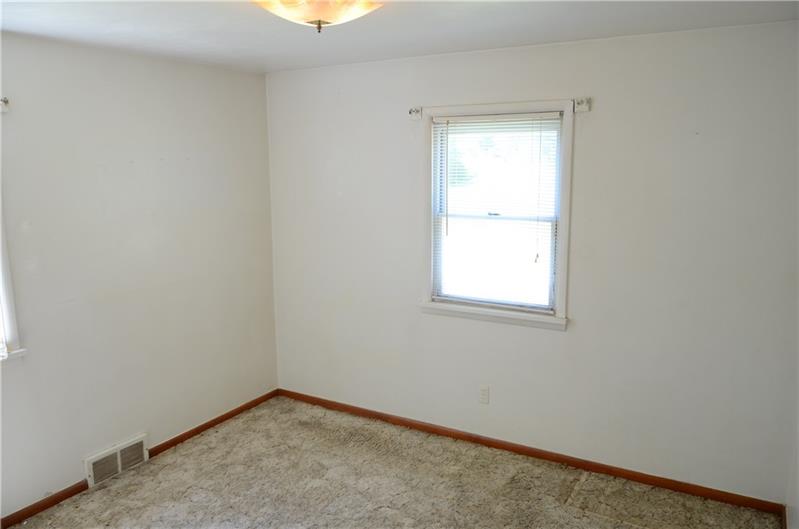 590 Rich Hill Road Apollo, PA 15613 - Photo 9 of 20 Bedroom 2 - 10x11