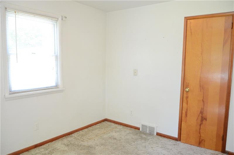 590 Rich Hill Road Apollo, PA 15613 - Photo 10 of 20 Bedroom 2 - 10x11