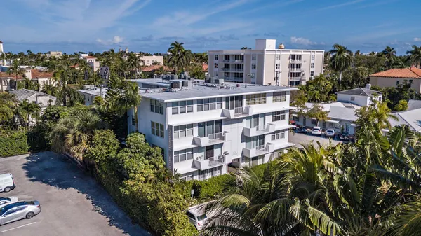 $6,900 | 401 Peruvian Avenue, Unit 1040, Palm Beach, FL 33480