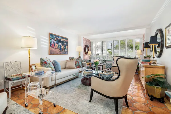 $6,900 | 401 Peruvian Avenue, Unit 1040, Palm Beach, FL 33480