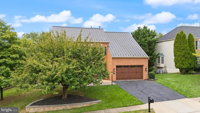 $979,900 | 18571 Dettington Court, Leesburg, VA 20176