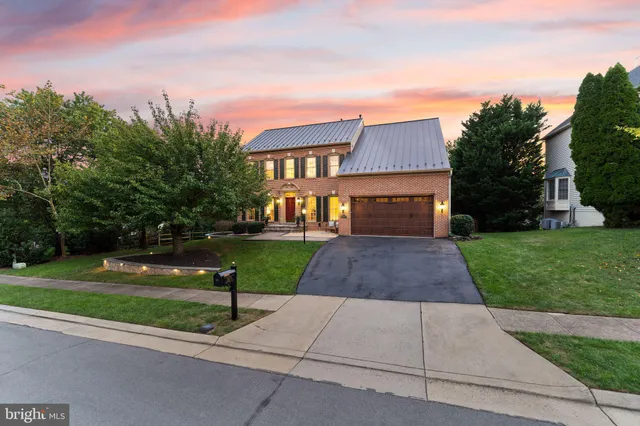 $979,900 | 18571 Dettington Court, Leesburg, VA 20176