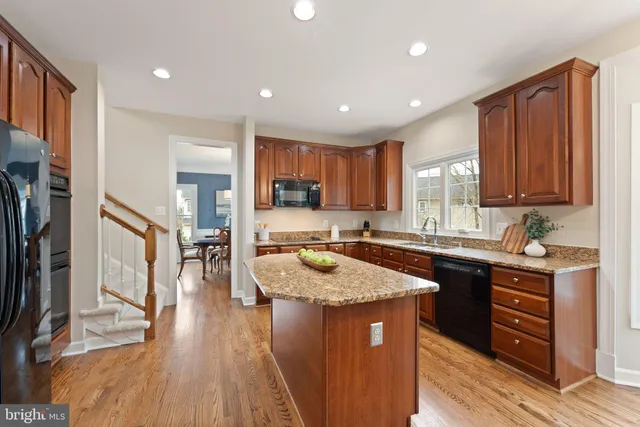 $979,900 | 18571 Dettington Court, Leesburg, VA 20176